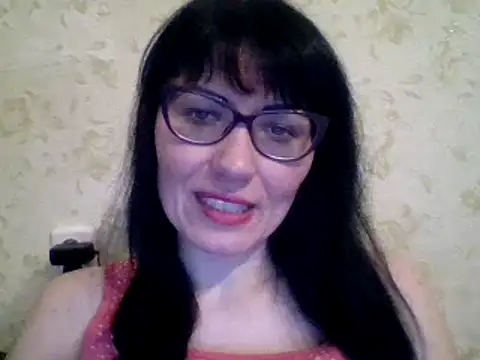 Snapshot of CharmingCat321 chatting on February 19, 6:21 pm CharmingCat321 online show from February 19, 6:21 pm