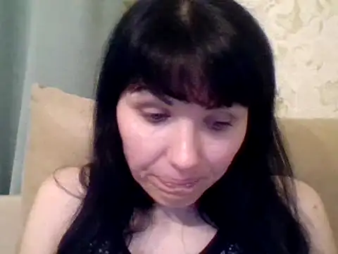 Snapshot of CharmingCat321 chatting on February 25, 4:31 pm CharmingCat321 online show from February 25, 4:31 pm