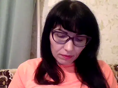 Snapshot of CharmingCat321 chatting on February 28, 8:39 pm CharmingCat321 online show from February 28, 8:39 pm