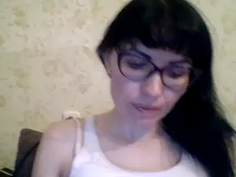 Snapshot of CharmingCat321 chatting on March 2, 1:05 pm CharmingCat321 online show from March 2, 1:05 pm