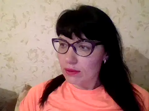 Snapshot of CharmingCat321 chatting on March 9, 4:05 am CharmingCat321 online show from March 9, 4:05 am