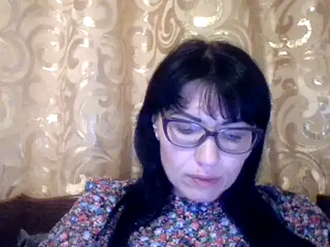 Snapshot of CharmingCat321 chatting on March 18, 3:53 pm CharmingCat321 online show from March 18, 3:53 pm