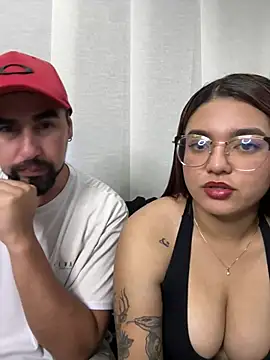 Snapshot of camianddanna chatting on March 18, 3:09 am camianddanna online show from March 18, 3:09 am
