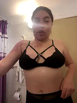 WhiteWomen online show from September 21, 3:13 pm