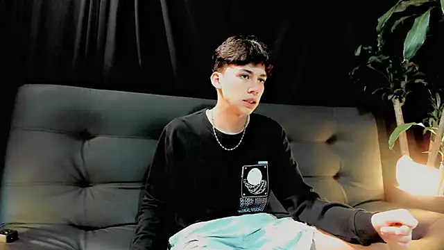 Snapshot of seth_ryder_ chatting on January 17, 4:39 am seth ryder online show from January 17, 4:39 am