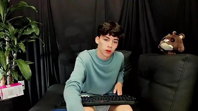 Snapshot of seth_ryder_ chatting on February 12, 3:07 am seth ryder online show from February 12, 3:07 am