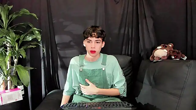 Snapshot of seth_ryder_ chatting on February 14, 4:58 am seth ryder online show from February 14, 4:58 am