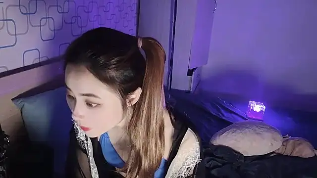 Snapshot of sweet5200 chatting on March 1, 4:22 pm sweet5200 online show from March 1, 4:22 pm