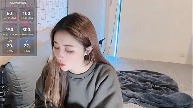 Snapshot of sweet5200 chatting on March 16, 2:55 pm sweet5200 online show from March 16, 2:55 pm