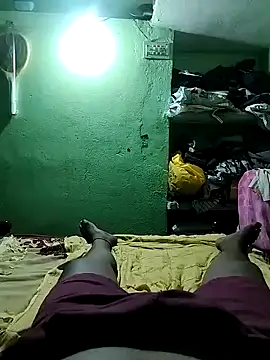 Snapshot of Karthik924 chatting on September 15, 2:39 pm Karthik924 online show from September 15, 2:39 pm