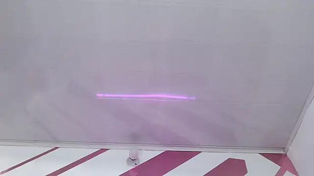 Kitten Hot  online show from February 5, 9:08 pm