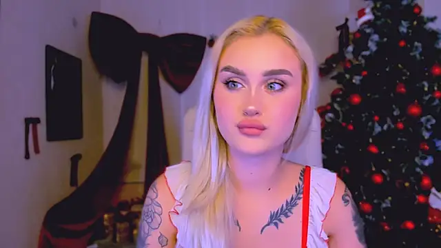 Snapshot of _Ravenaa chatting on December 21, 2:46 pm Ravenaa online show from December 21, 2:46 pm