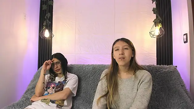 BRIAR AND BLAIR online show from October 27, 1:15 pm