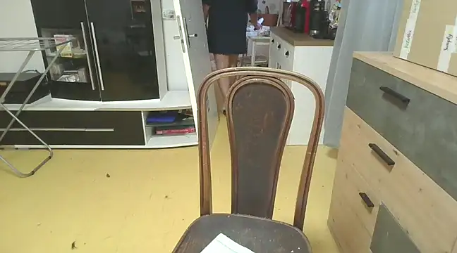 Snapshot of Meliss_Official9 chatting on February 16, 3:59 pm Meliss Official9 online show from February 16, 3:59 pm