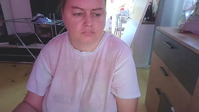 Snapshot of Meliss_Official9 chatting on March 7, 6:13 am Meliss Official9 online show from March 7, 6:13 am