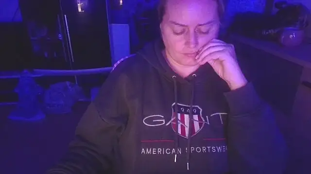 Snapshot of Meliss_Official9 chatting on September 23, 8:12 pm Meliss Official9 online show from September 23, 8:12 pm