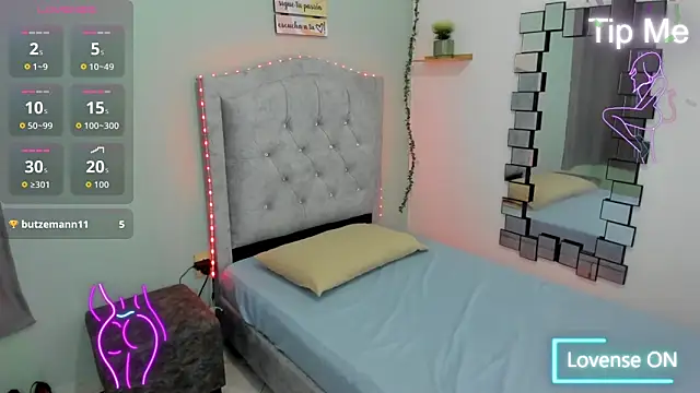 MAGNOLEROY online show from May 20, 2:23 pm