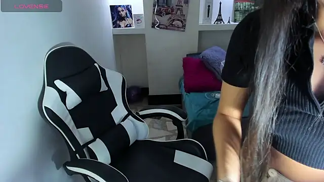 Catalehia Milk online show from October 6, 7:55 pm