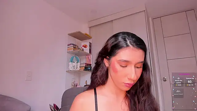 danna davis18 online show from May 30, 5:32 pm