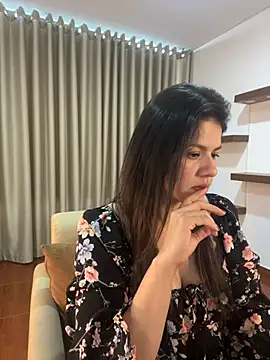 Alice Biel online show from January 21, 9:36 pm