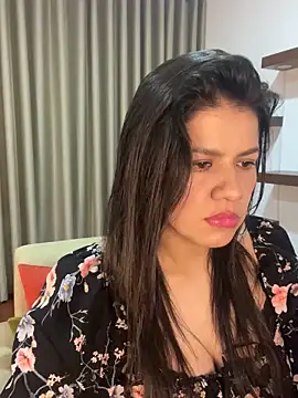 Alice Biel online show from January 28, 9:50 pm