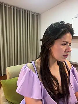 Alice Biel online show from March 2, 1:47 am