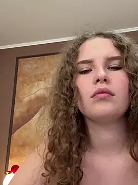 Snapshot of AlenaDast chatting on December 20, 3:42 pm AlenaDast online show from December 20, 3:42 pm