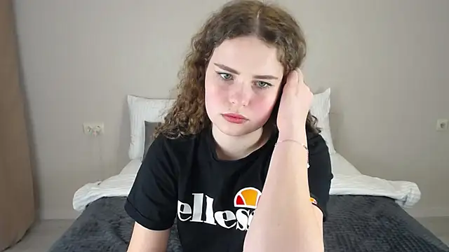 Snapshot of AlenaDast chatting on February 11, 2:57 pm AlenaDast online show from February 11, 2:57 pm