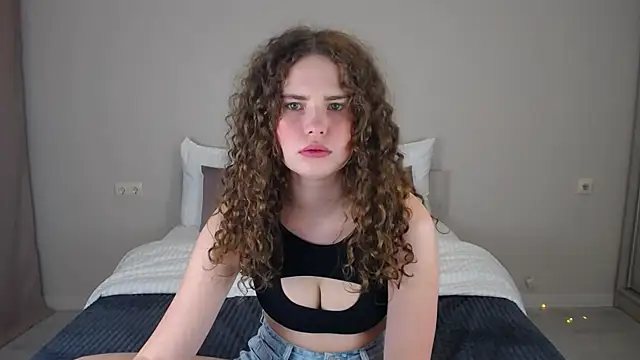 Snapshot of AlenaDast chatting on March 2, 7:02 pm AlenaDast online show from March 2, 7:02 pm