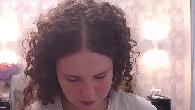 Snapshot of AlenaDast chatting on September 10, 1:00 pm AlenaDast online show from September 10, 1:00 pm