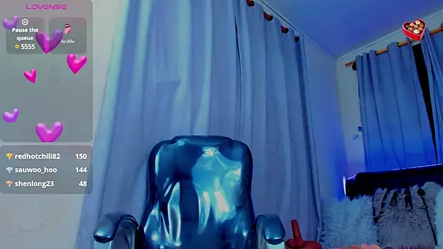 Hot beauty   online show from February 25, 5:52 am