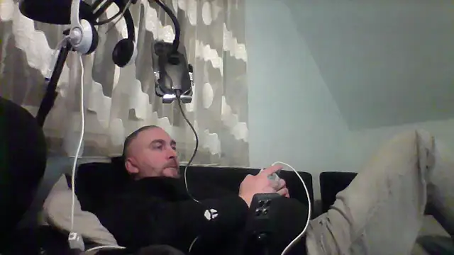 Snapshot of NewyorkDimi chatting on March 7, 3:25 am NewyorkDimi online show from March 7, 3:25 am
