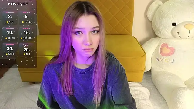 LuxuryGirl   online show from January 14, 11:20 am