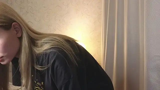 elsa limerence online show from May 8, 6:13 pm