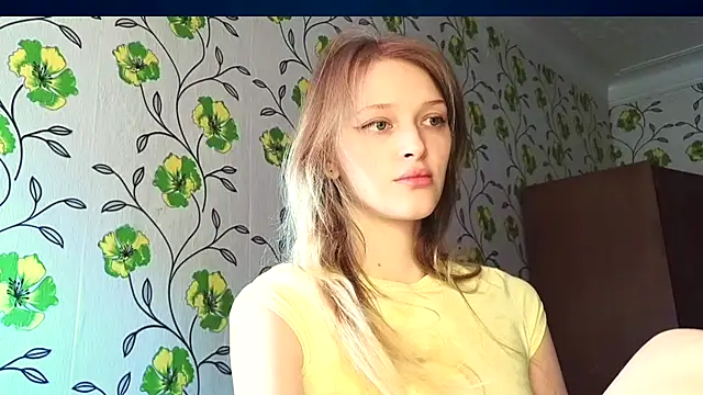 Evvie Summn1 online show from May 23, 2:21 pm