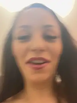 Chiara0102 online show from April 29, 8:15 pm