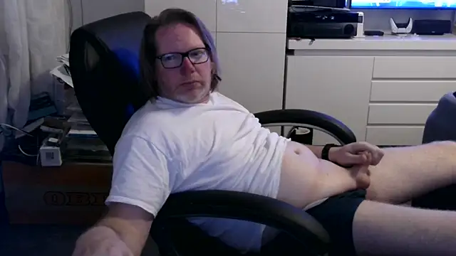 Snapshot of VSteph chatting on April 19, 12:22 am VSteph online show from April 19, 12:22 am