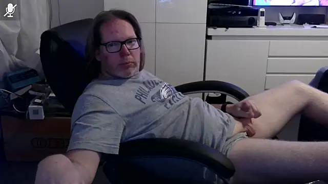 Snapshot of VSteph chatting on May 6, 9:31 pm VSteph online show from May 6, 9:31 pm