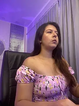 liss black online show from April 25, 4:15 am