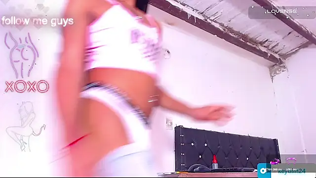 andreaxdol online show from February 6, 4:32 pm