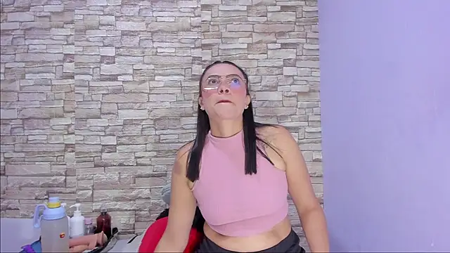 nicollee18 online show from September 9, 11:59 pm