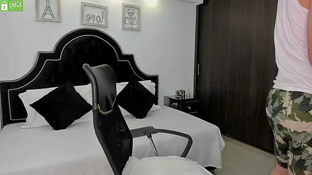 MaxxiCruz online show from February 17, 5:32 pm