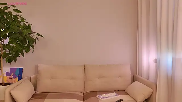 duomooncouple online show from June 28, 6:52 am
