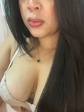 debiigg online show from February 2, 4:26 am