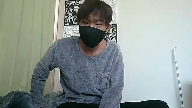 Snapshot of UKI06 chatting on February 14, 4:37 am UKI06 online show from February 14, 4:37 am