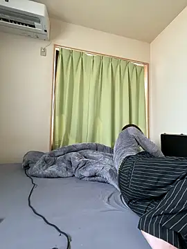 Snapshot of UKI06 chatting on February 14, 4:09 am UKI06 online show from February 14, 4:09 am