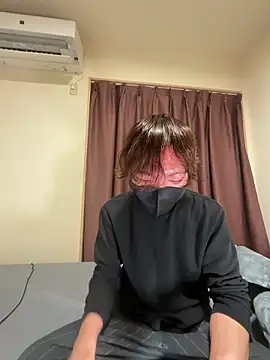 Snapshot of UKI06 chatting on April 6, 1:23 pm UKI06 online show from April 6, 1:23 pm