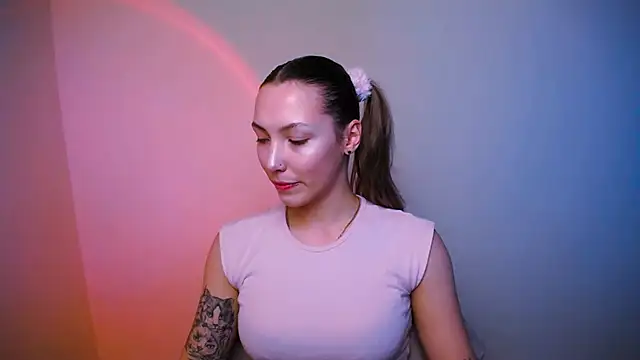 VanessaMay  online show from December 17, 6:31 pm