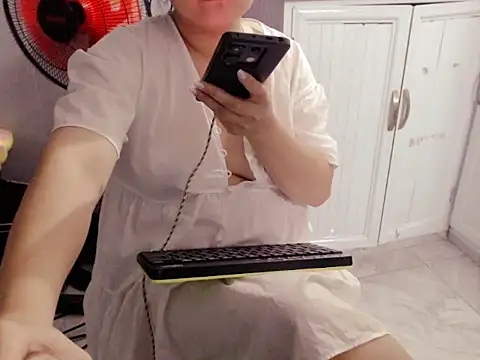 Snapshot of Asian_girl19 chatting on February 27, 12:27 pm Asian girl19 online show from February 27, 12:27 pm