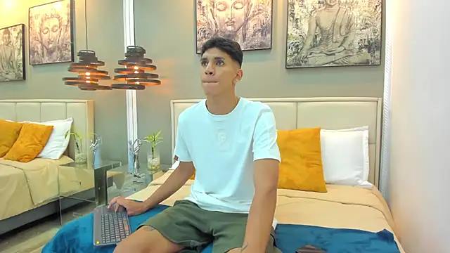 kieran derek online show from November 8, 3:18 am